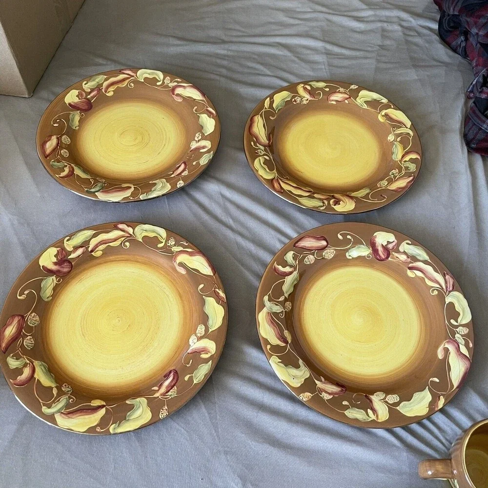 Thanksgiving  Dinner Plates Laurie Gates Coronado Collection Set 4 Chilli Pepper